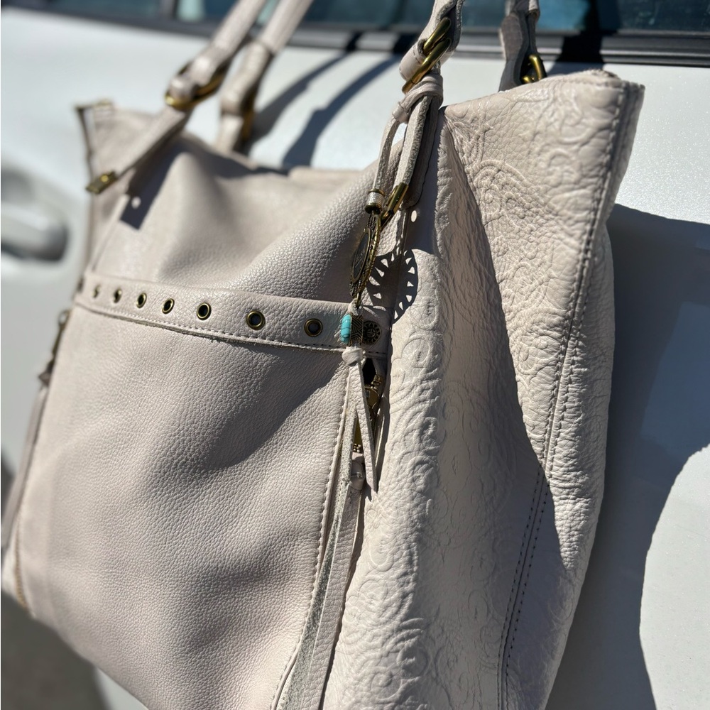 The Sak Cream shoulder Handbag - Picture 5 of 10